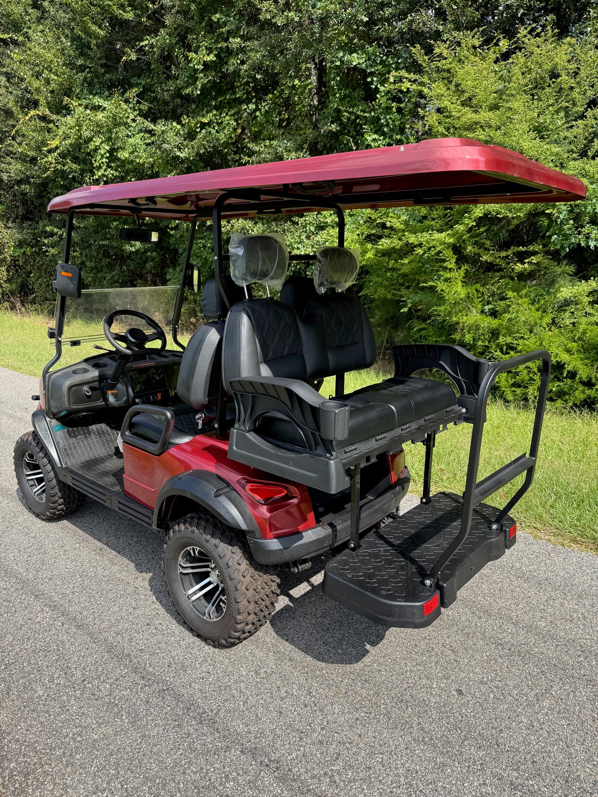 Elite GM Lifted 4-Passenger 2023 - with Trojan Batteries $6,500